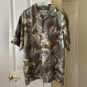 Vintage Tommy Bahama Large Men’s Shirt